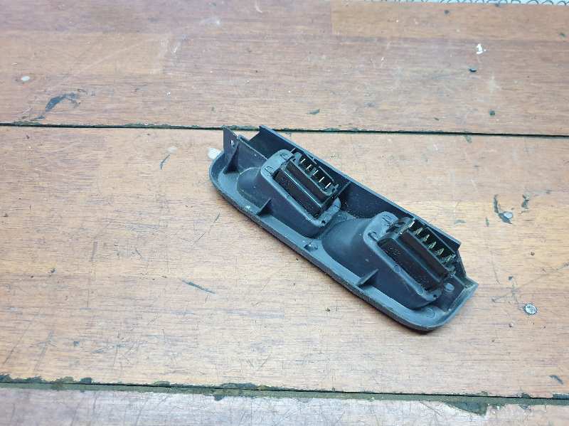 MANDO ELEVALUNAS DELANTERO IZQUIERDO 