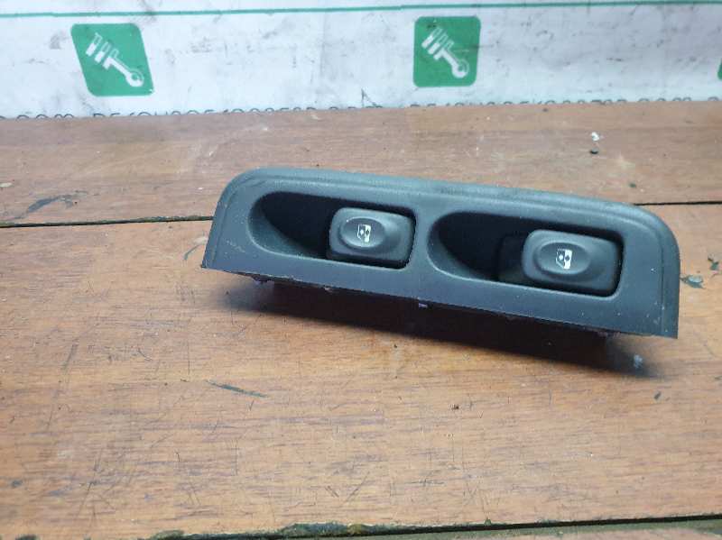 MANDO ELEVALUNAS DELANTERO IZQUIERDO 