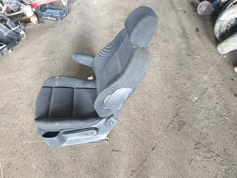 ASIENTO DELANTERO IZQUIERDO