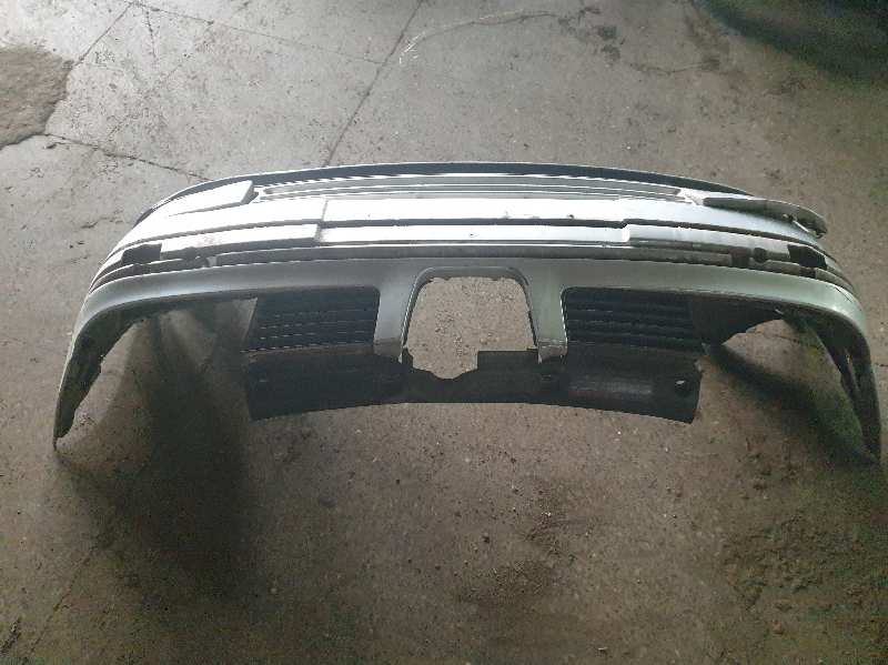 PARAGOLPES DELANTERO