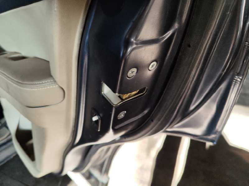 CERRADURA PUERTA TRASERA DERECHA 