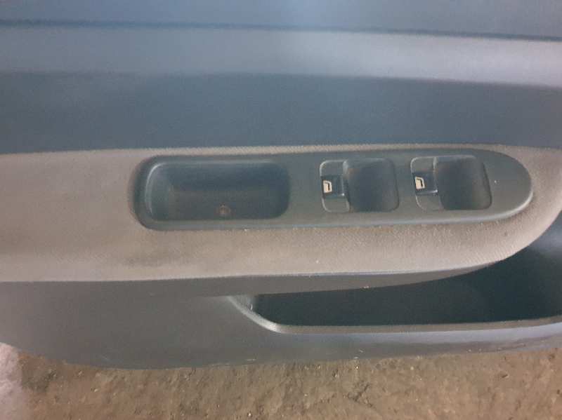 MANDO ELEVALUNAS DELANTERO IZQUIERDO 