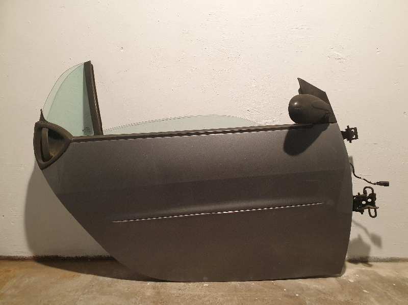 PUERTA DELANTERA DERECHA