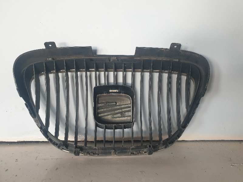 REJILLA DELANTERA