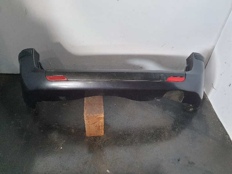 PARAGOLPES TRASERO