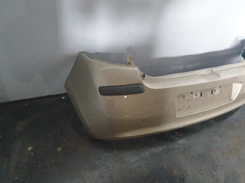 PARAGOLPES TRASERO