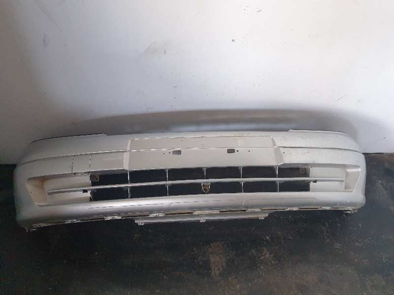 PARAGOLPES DELANTERO