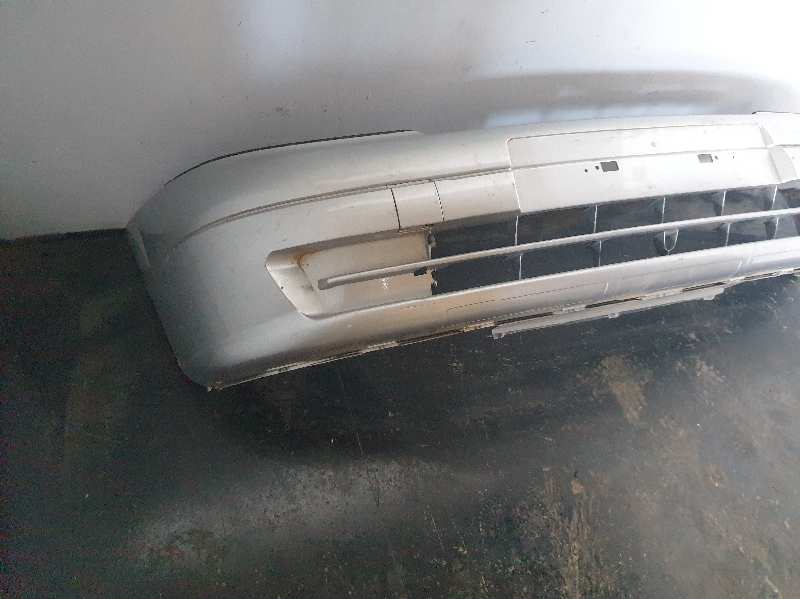 PARAGOLPES DELANTERO