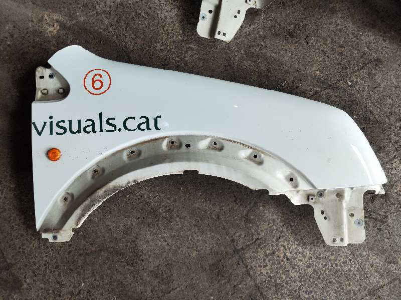 ALETA DELANTERA DERECHA