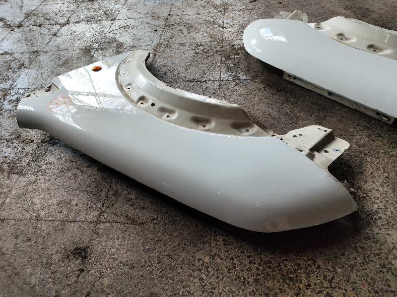 ALETA DELANTERA IZQUIERDA