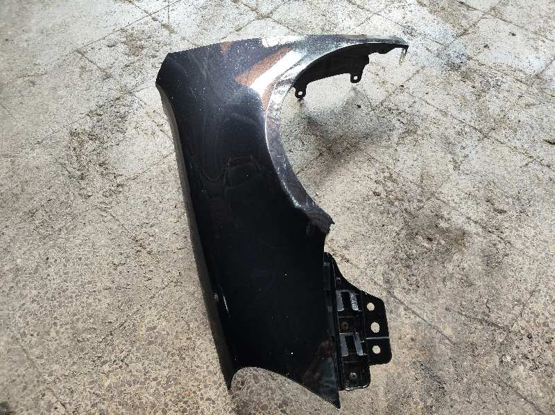 ALETA DELANTERA IZQUIERDA