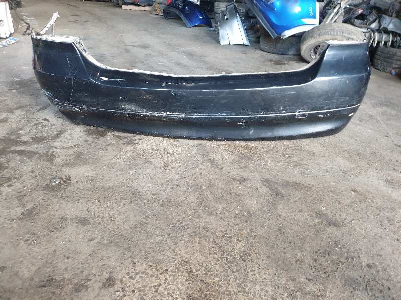 PARAGOLPES TRASERO