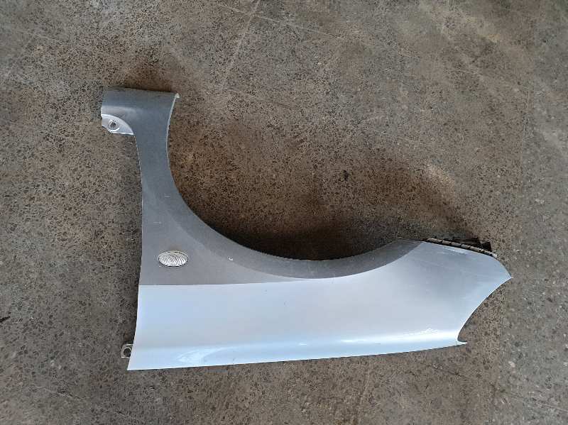 ALETA DELANTERA IZQUIERDA