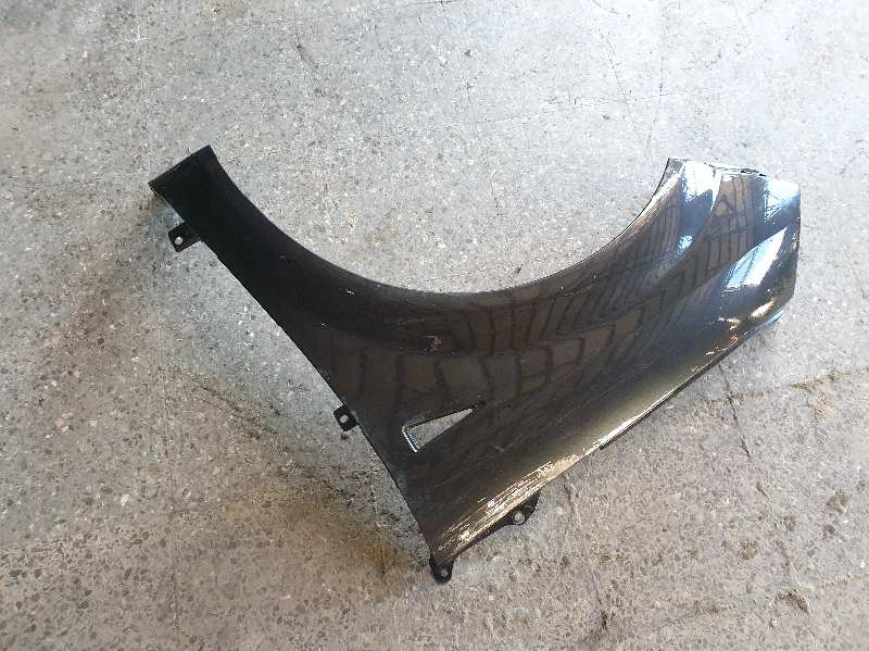 ALETA DELANTERA IZQUIERDA