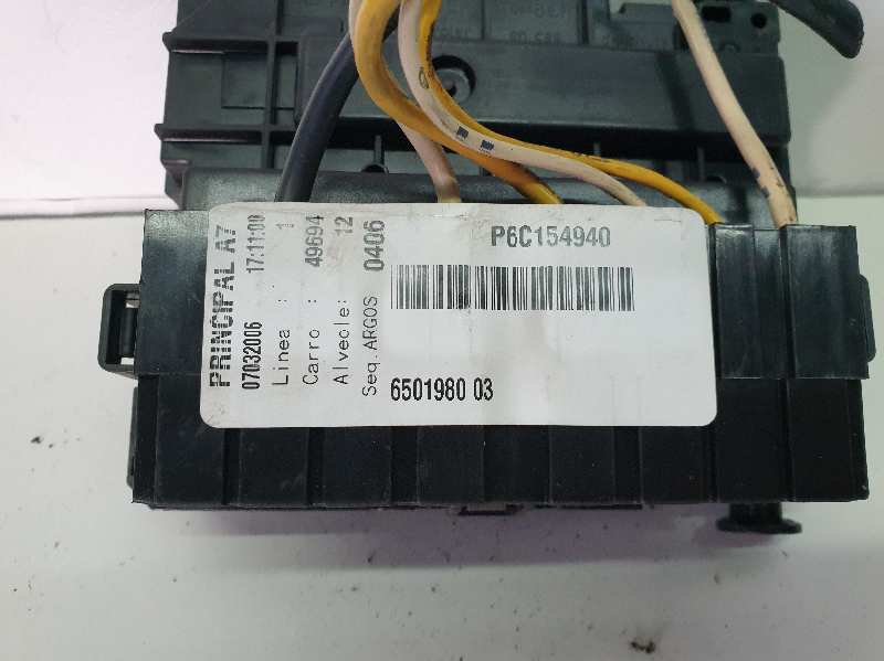 CAJA RELES - FUSIBLES