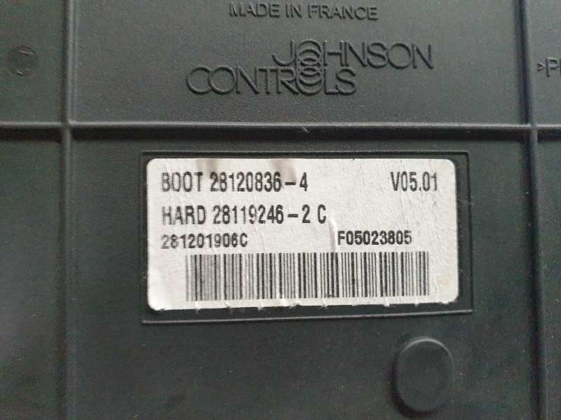 CAJA RELES - FUSIBLES