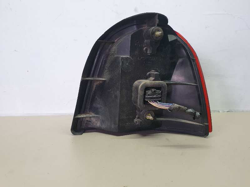 PILOTO TRASERO IZQUIERDO