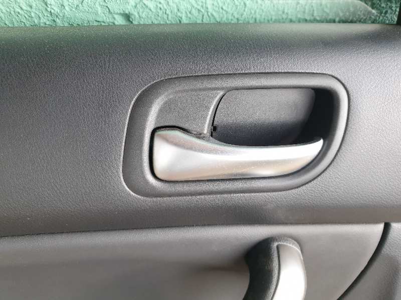 MANETA INTERIOR TRASERA IZQUIERDA