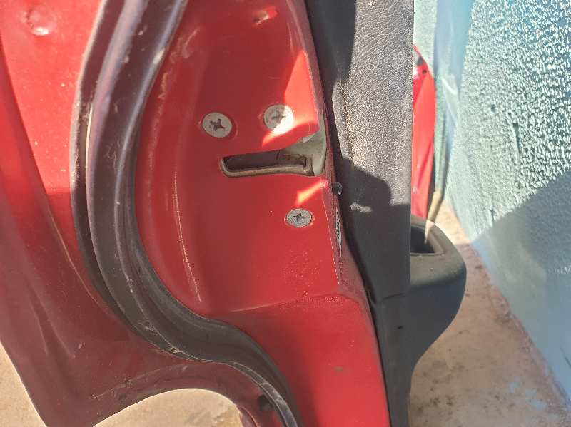 CERRADURA PUERTA TRASERA IZQUIERDA 