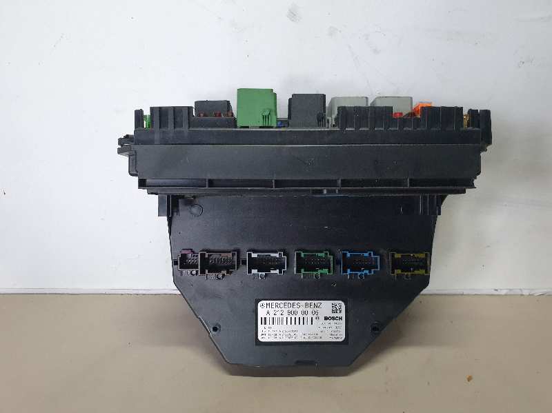 CAJA RELES - FUSIBLES