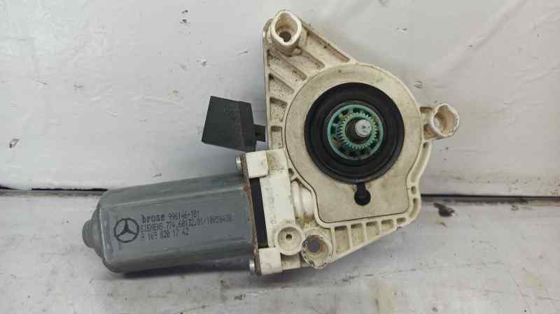 MERCEDES CLASE A (W169) MOTOR ELEVALUNAS DELANTERO IZQUIERDO A1698201742