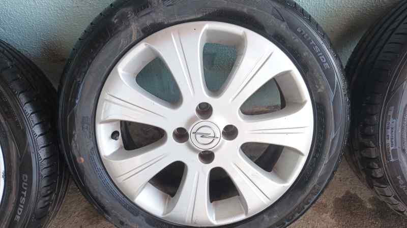 OPEL CORSA D JUEGO DE LLANTAS 877425