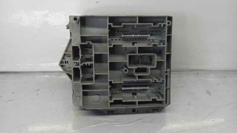 ALFA ROMEO GT (125) CAJA RELES / FUSIBLES 51742420