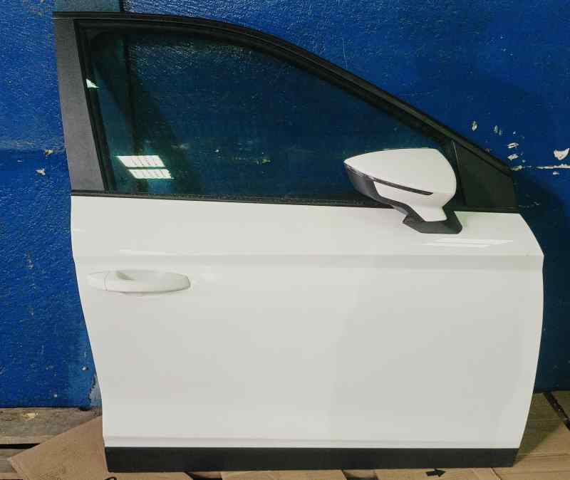 SEAT ARONA (KJ7) 1 0 TGI PUERTA DELANTERA DERECHA 6F9831052D