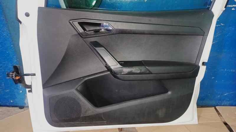 SEAT ARONA (KJ7) 1 0 TGI GUARNECIDO PUERTA DELANTERA DERECHA 6F0867012