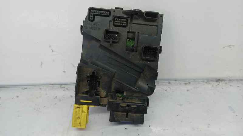 AUDI A3 (8P) CAJA RELES / FUSIBLES 8P0953549