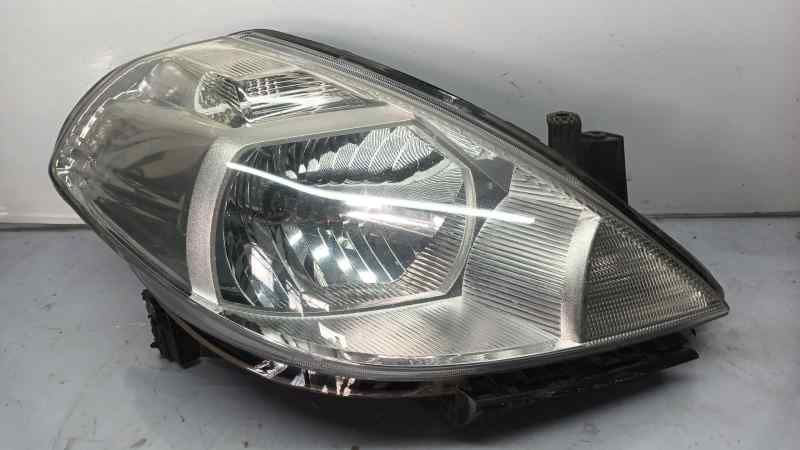 NISSAN TIIDA (C11X/SC11X) FARO DERECHO 26010EM00A