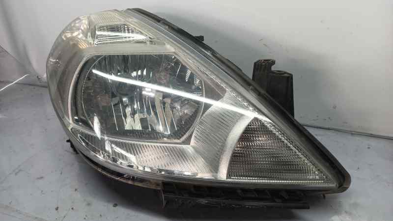 NISSAN TIIDA (C11X/SC11X) FARO DERECHO 26010EM00A