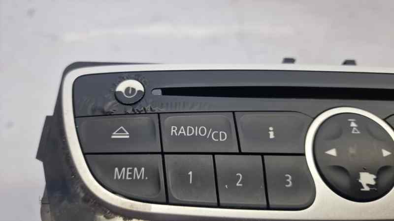 RENAULT MEGANE III BERLINA 5 P SISTEMA AUDIO / RADIO CD 281150031RT