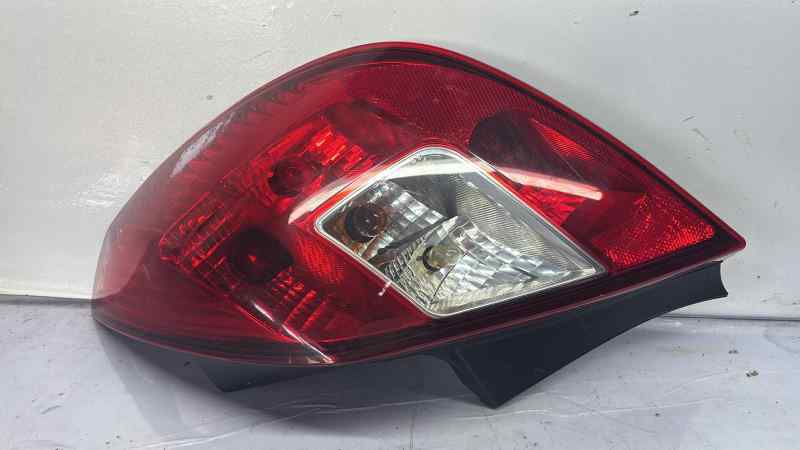 OPEL CORSA D PILOTO TRASERO DERECHO 89037877A