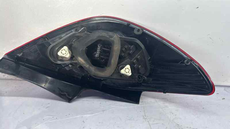 OPEL CORSA D PILOTO TRASERO DERECHO 89037877A