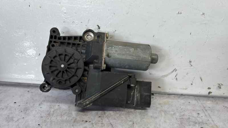 MERCEDES CLASE A (W168) MOTOR ELEVALUNAS TRASERO DERECHO 0130821698