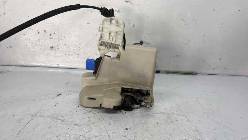 CERRADURA PUERTA DELANTERA IZQUIERDA 