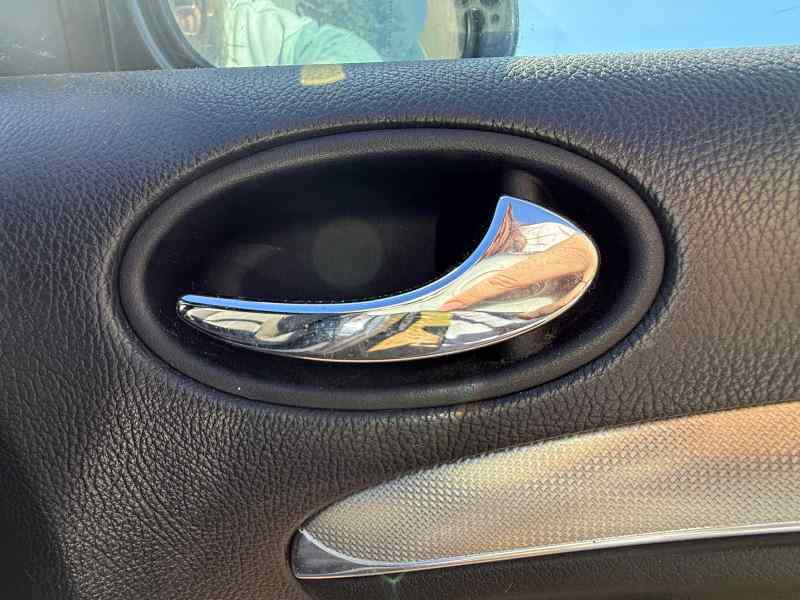 MANETA INTERIOR DELANTERA DERECHA