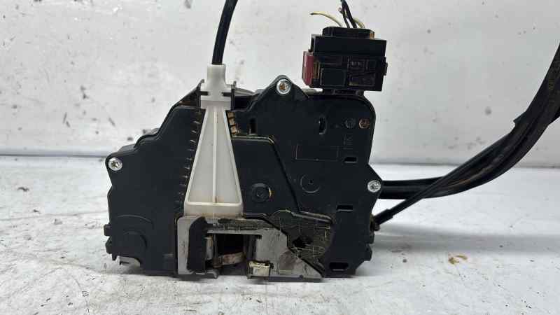 CERRADURA PUERTA DELANTERA DERECHA