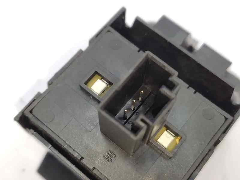 MANDO ELEVALUNAS DELANTERO IZQUIERDO 