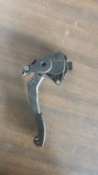 PEDAL ACELERADOR