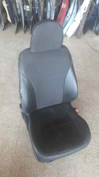 ASIENTO DELANTERO DERECHO