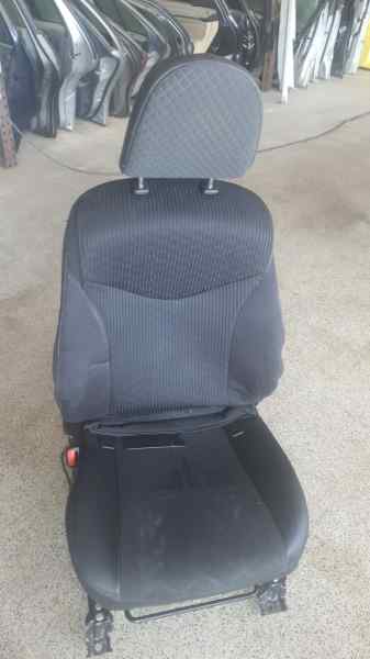 ASIENTO DELANTERO IZQUIERDO
