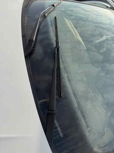 BRAZO LIMPIA DELANTERO IZQUIERDO