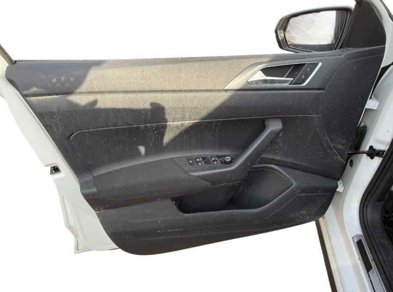 GUARNECIDO PUERTA DELANTERA IZQUIERDA