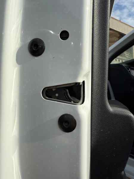 CERRADURA PUERTA DELANTERA IZQUIERDA 