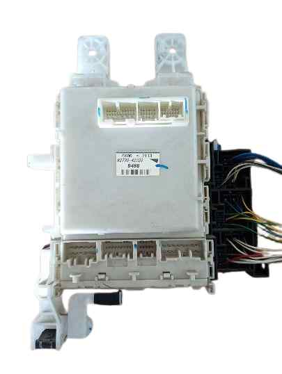 CAJA RELES / FUSIBLES