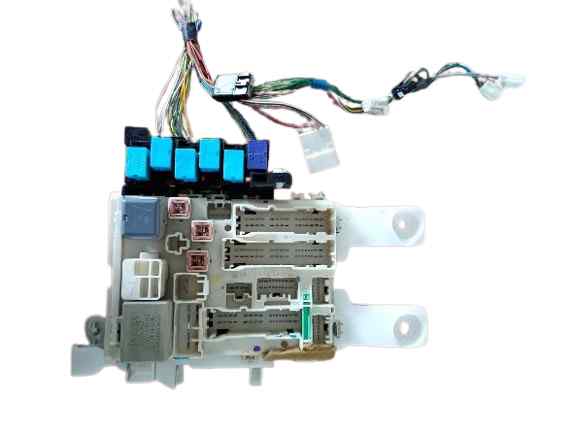 CAJA RELES / FUSIBLES