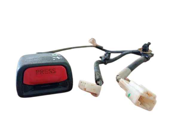 B620 PINZA CINTURON TOYOTA PRIUS (NHW30)