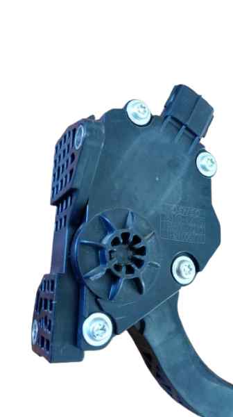 PEDAL ACELERADOR